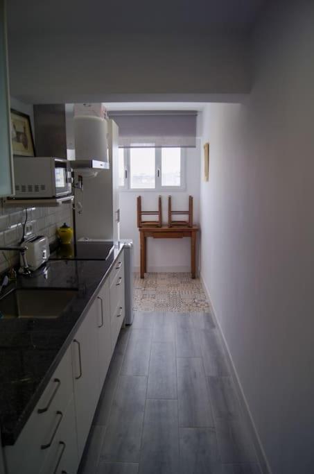 Roch - Stylish Apartment Near Metro Sevilla Exterior foto