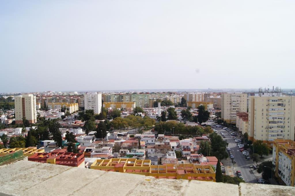 Roch - Stylish Apartment Near Metro Sevilla Exterior foto